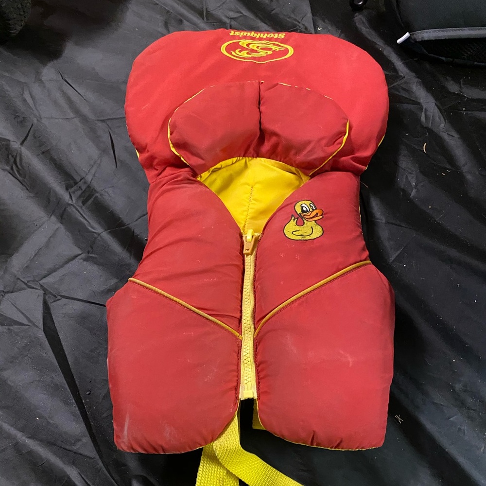 Stohlquist infant life vest